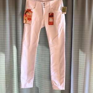Butt lifting jeans!